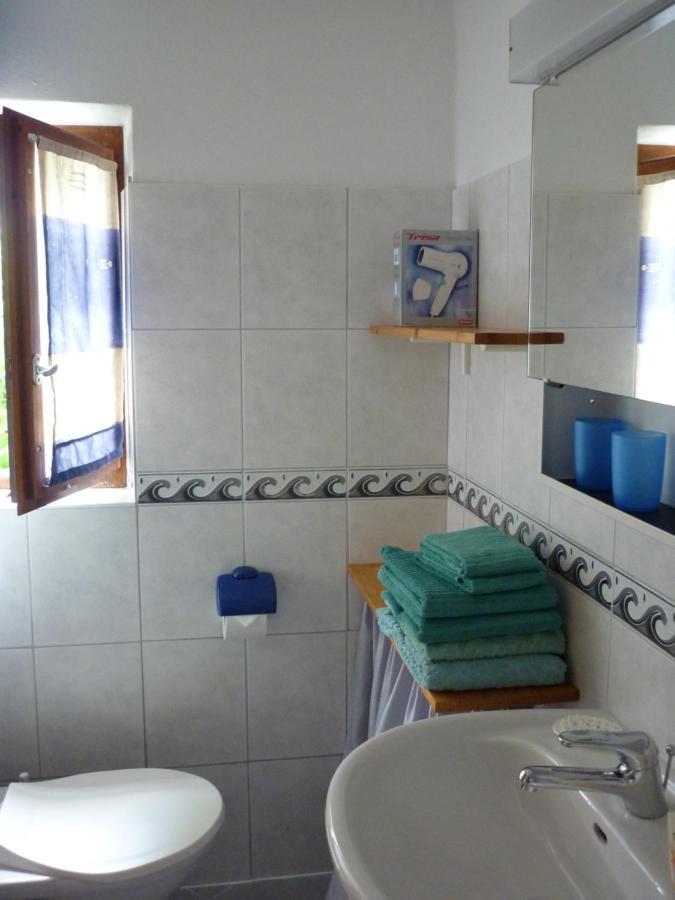 Casa Petra 1 1/2 Zi, Orgnana 83 Gambarogno Exterior foto